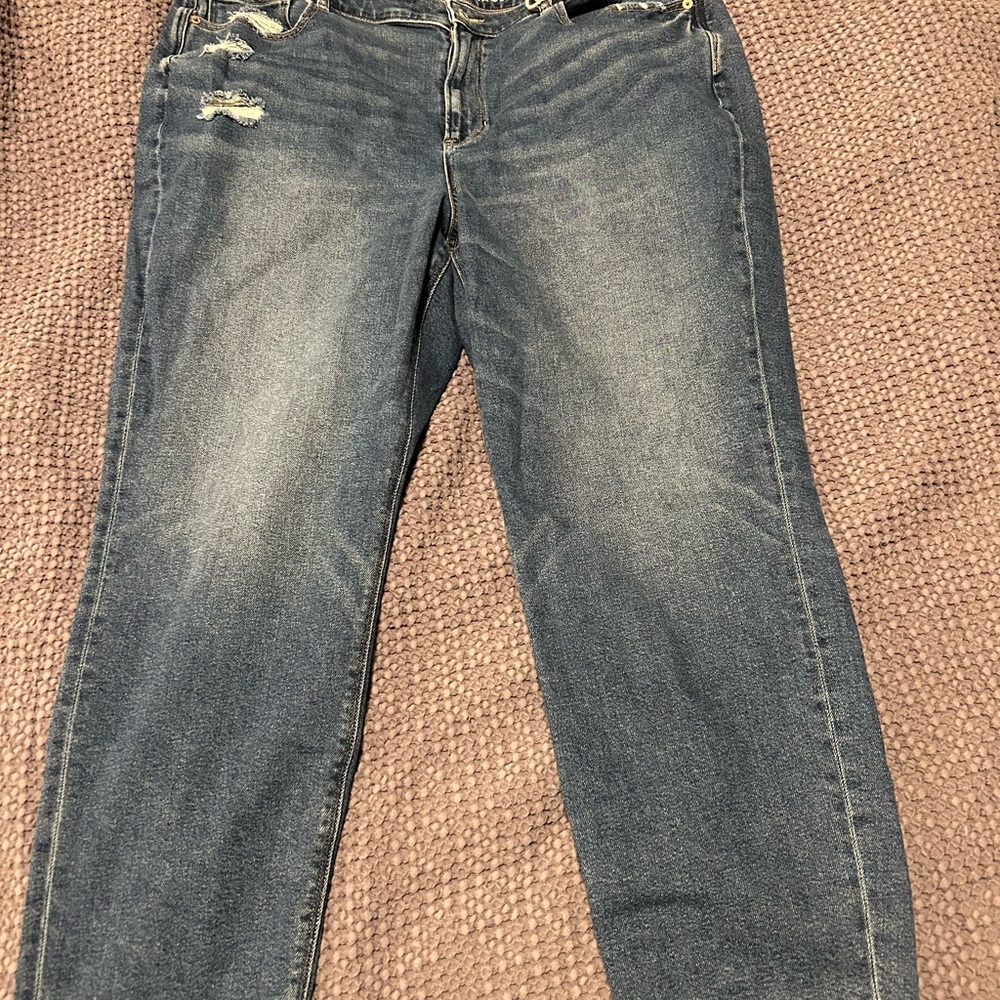 American Eagle Distressed Mom Jeans